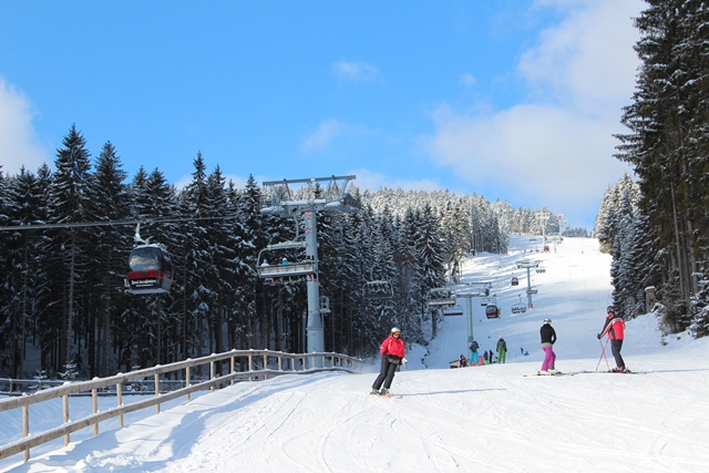 Skiareál Sternstein u Lipna – tajný tip pro rodiny s dětmi jen kousek od hranic.
Ubytovací balíčky Apartmán Lipno lyžování sleva na skipas 3/4/5  z 5 dnů na Hochficht.